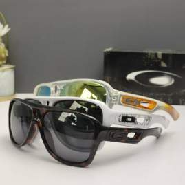 Picture of Oakley Sunglasses _SKUfw66124007fw